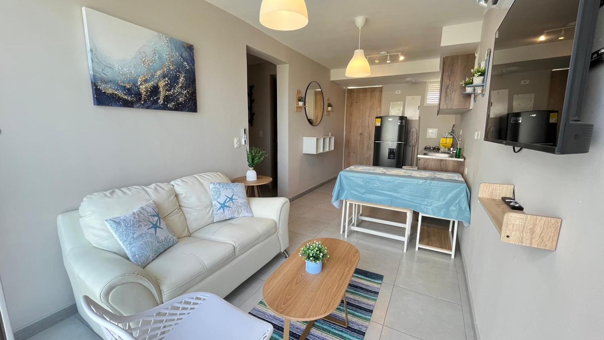 Apto Bien Ubicado Cerca Al Mar, Cerca Al Centro Y Al Aereopuerto *