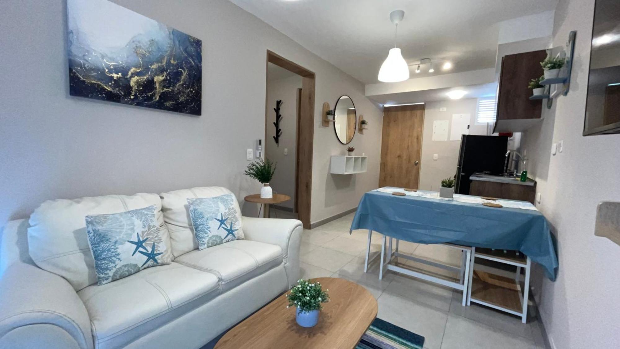 Apto Bien Ubicado Cerca Al Mar, Cerca Al Centro Y Al Aereopuerto * Cartagena